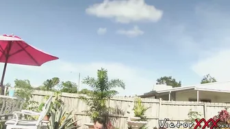These horny bears love to plunder some man booty outdoors