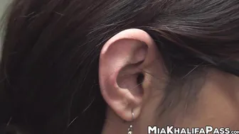 Debaucherous Mia Khalifa strokes sweet pussy solo