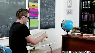 Dee Williams fucks college student 3