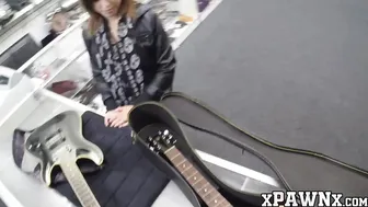 Good looking gal has steamy fuck session in the pawnshop