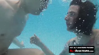 Young tattooed skater twink gets his cock deepthroated in the pool