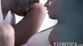 Blonde princess love getting slammed in her tasty love tube