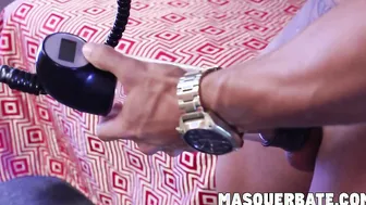 Masturbation session with Frank who uses a dick pump