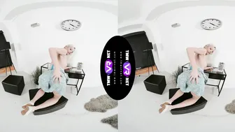 Different porn video – Blonde orgasms at the table